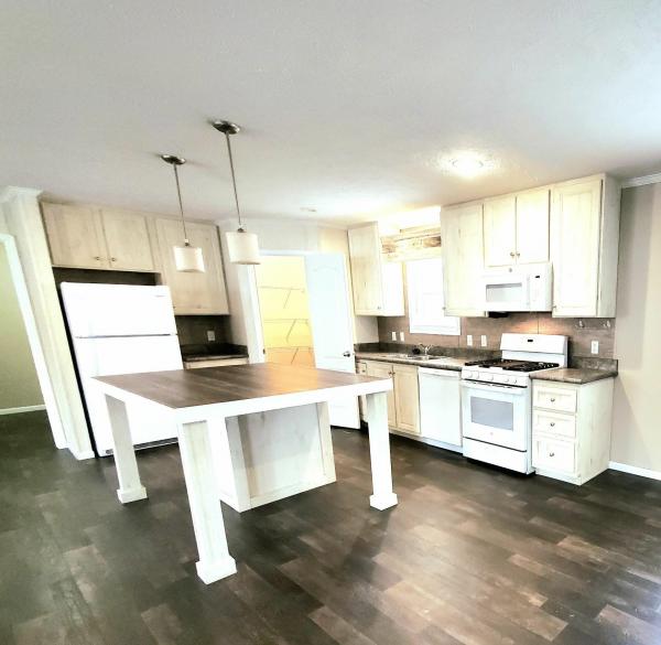 2018 Clayton Homes Inc Mobile Home For Rent