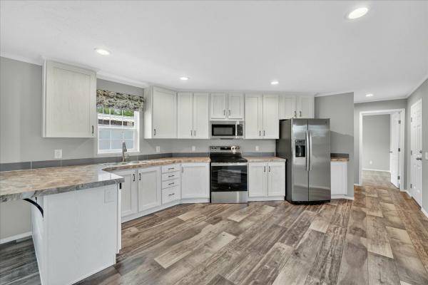 Photo 1 of 2 of home located at 2500 Kingsbury Drive #81 Canton, OH 44706