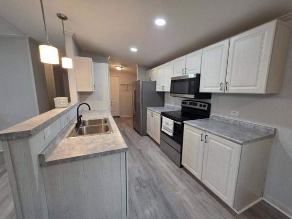 Photo 1 of 2 of home located at 200 Whittington Dr. #151 Madisonville, KY 42431
