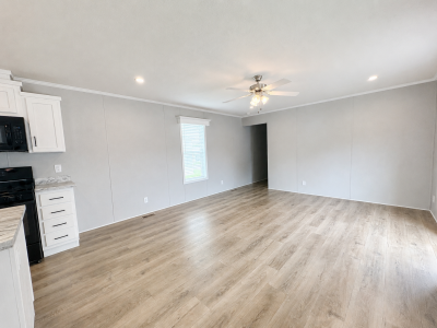 Photo 4 of 7 of home located at 4333 Parkridge Avenue #39 Pleasant Hill, IA 50327