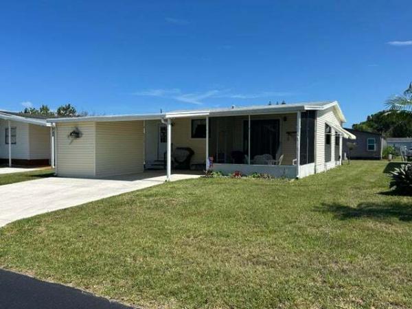 Photo 1 of 2 of home located at 526 Hemingway Terrace Fort Pierce, FL 34982