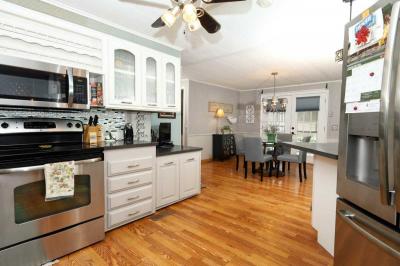 Photo 3 of 8 of home located at 374 Casa Grande Ct Winter Springs, FL 32708