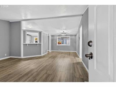 Photo 3 of 18 of home located at 1500 NE Gabriela Ct. #27 Salem, OR 97301