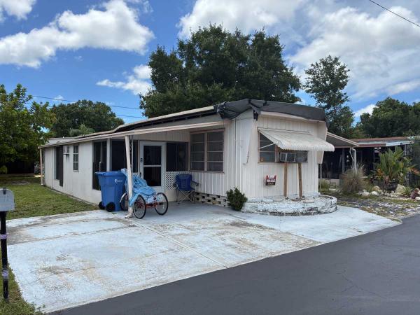 Photo 1 of 2 of home located at 5757 66th St N, Lot 171 Saint Petersburg, FL 33709