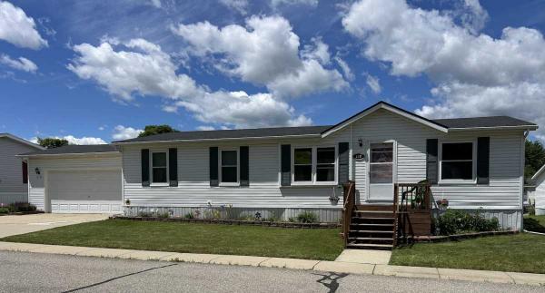 1995 American Homestar Manufactured Home
