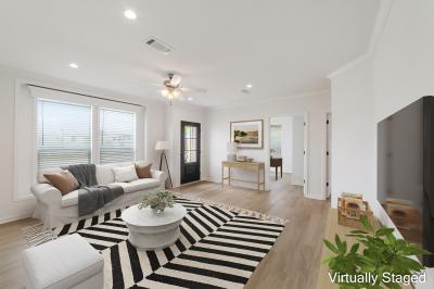 Photo 3 of 18 of home located at 522 Rahm Way Lady Lake, FL 32159