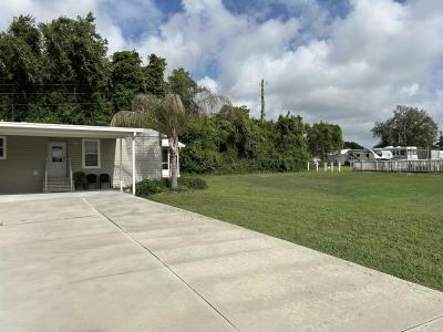Photo 2 of 15 of home located at 1235 Warmwood Drive Grand Island, FL 32735
