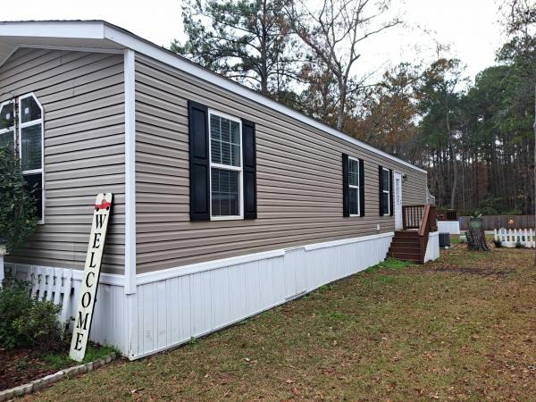 2019 Clayton 57YES16562AH19 Mobile Home
