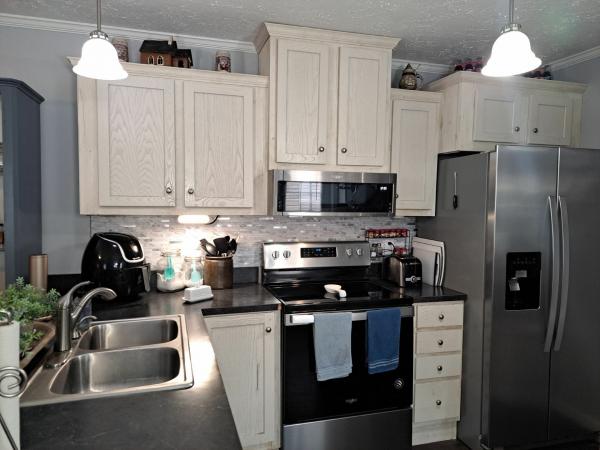2019 Clayton 57YES16562AH19 Mobile Home