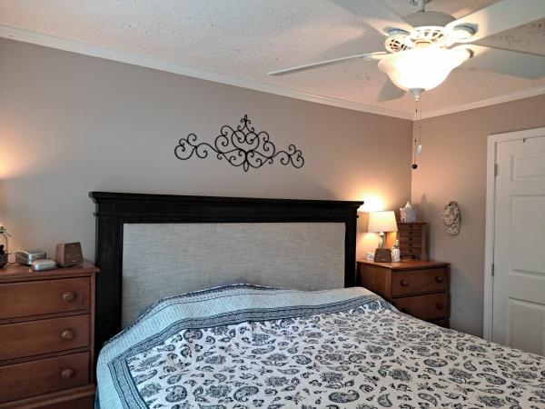 2019 Clayton 57YES16562AH19 Mobile Home