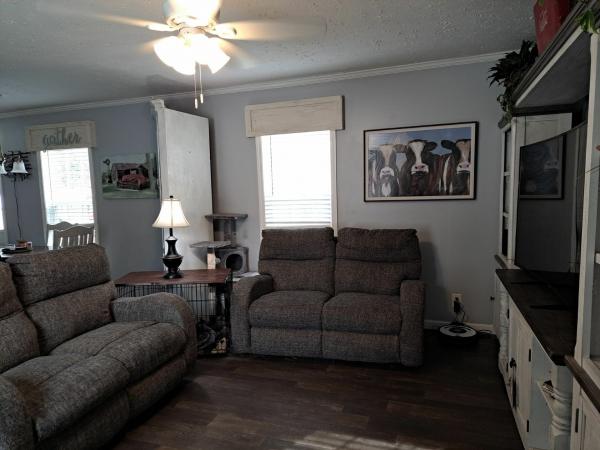 2019 Clayton 57YES16562AH19 Mobile Home