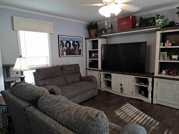 2019 Clayton 57YES16562AH19 Mobile Home
