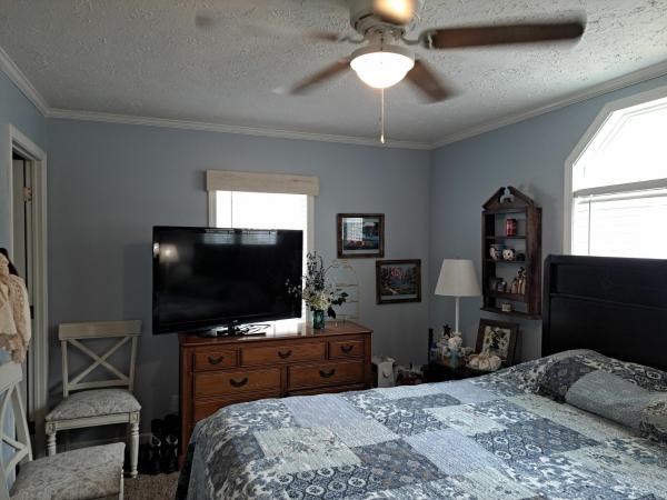 2019 Clayton 57YES16562AH19 Mobile Home