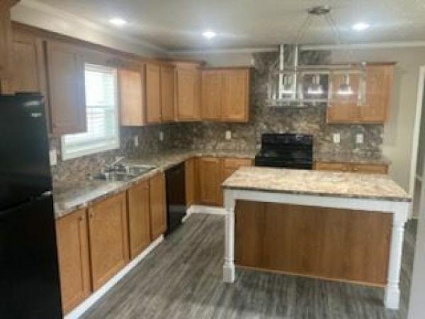 2016 Clayton Homes Inc Yes Mobile Home