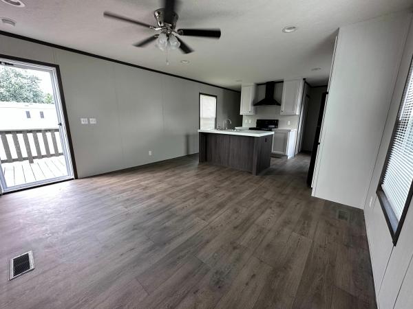 2023 Clayton Homes Inc MIYO Mobile Home