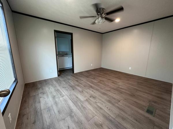 2023 Clayton Homes Inc MIYO Mobile Home
