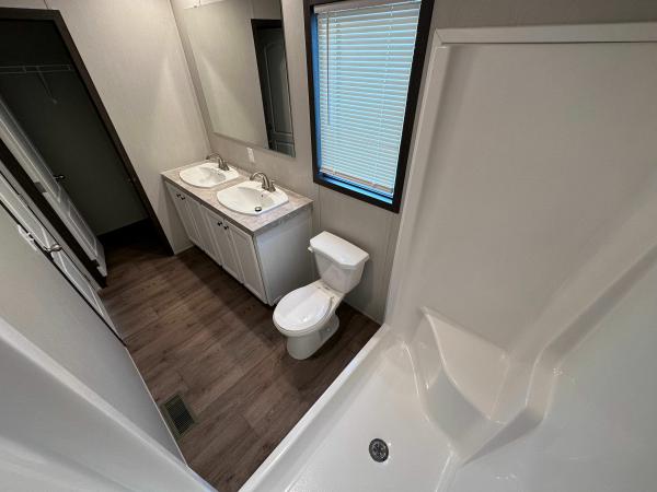 2023 Clayton Homes Inc MIYO Mobile Home
