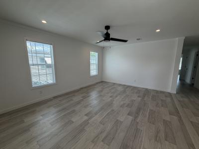Photo 4 of 14 of home located at 386 Hansom Parkway Sanford, FL 32773