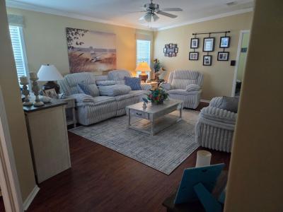 Photo 2 of 17 of home located at 66186 London Rd. Pinellas Park, FL 33782