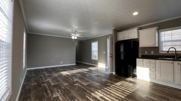 2021 Clayton Homes Inc Community Series Mobile Home