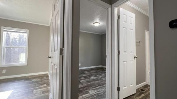 2021 Clayton Homes Inc Community Series Mobile Home