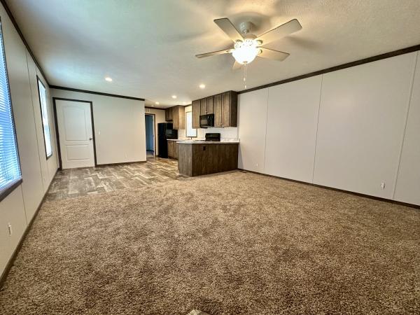 2022 Clayton 96PLH16663b Mobile Home