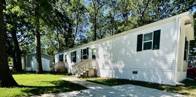 Photo 5 of 6 of home located at 4981 Lumberman Lane Muskegon, MI 49442