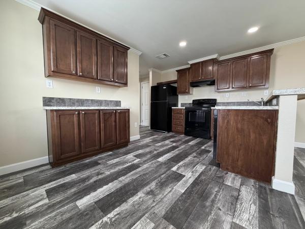 2017 Oak Creek Homes, LP Mobile Home For Sale