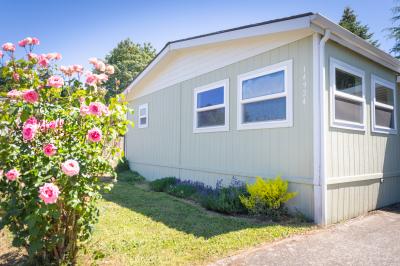 Photo 2 of 8 of home located at 14924 S Blue Vista Dr Oregon City, OR 97045