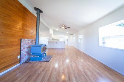 Photo 5 of 8 of home located at 14924 S Blue Vista Dr Oregon City, OR 97045