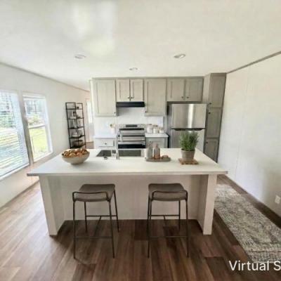 Photo 4 of 18 of home located at 124 Joseph Dr. Raeford, NC 28376