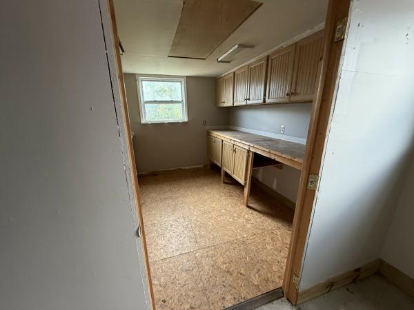 2002 Fleetwood INFL255AB09056B81 Mobile Home