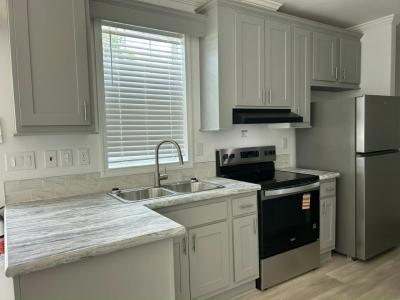 Photo 4 of 10 of home located at 16731 Us-301 #61 Dade City, FL 33523
