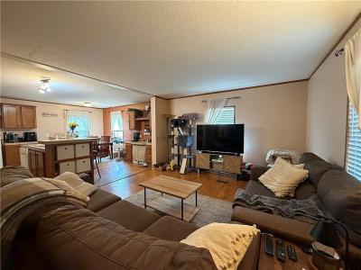 Photo 5 of 20 of home located at 1867 Liberty Ave Urbana, IL 61802