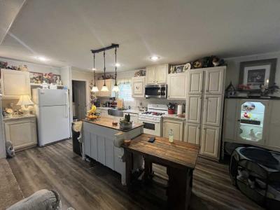 Photo 4 of 12 of home located at 644 Lafferty Rochester Hills, MI 48307