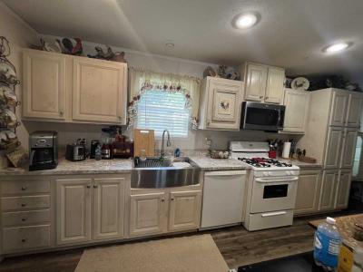 Photo 5 of 12 of home located at 644 Lafferty Rochester Hills, MI 48307