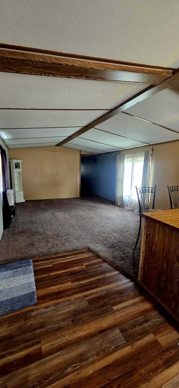 1986 Skyline Manufactured Home