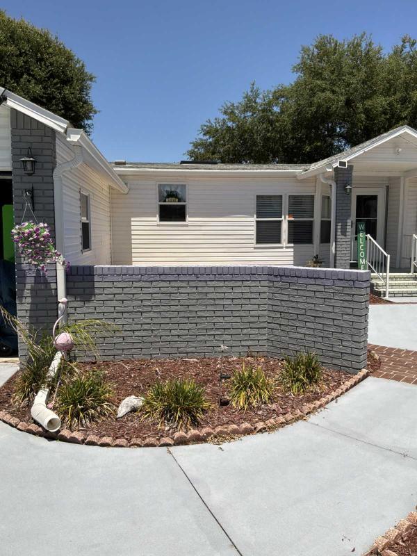 1989  Mobile Home For Sale