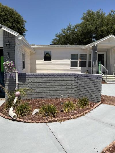 Mobile Home at 19822 Cypress Wood Ct, North Fort Myers, FL 33903