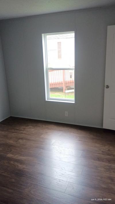 Photo 4 of 12 of home located at 2710 North Farm Road #46 Springfield, MO 65803