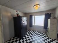 1973 HILLCREST Manufactured Home