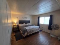 1973 HILLCREST Manufactured Home