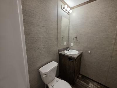 Photo 2 of 10 of home located at 916 Thomas J Drive Flint, MI 48506