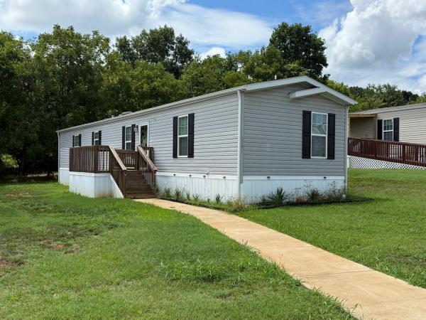 2020 Clayton Homes Inc Yes Mobile Home