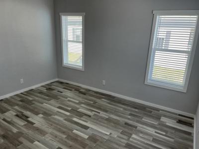 Photo 5 of 20 of home located at 311 Holland Street Ellenton, FL 34222