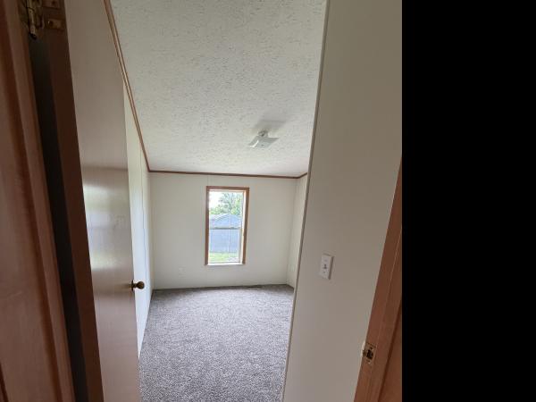 2002 Fall Creek Mobile Home