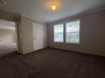 Photo 4 of 10 of home located at 5212 Brandon Ct Sterling Heights, MI 48310