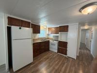 1972 SKYL Single Mobile Home