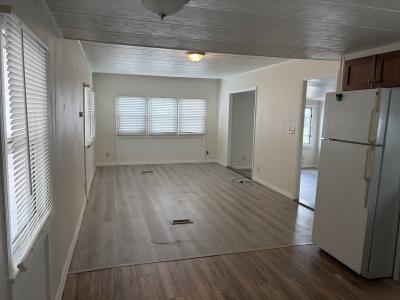 Photo 3 of 8 of home located at 3038 Viola Drive Sarasota, FL 34239