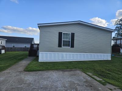 Photo 2 of 24 of home located at 94 Lynnwood Circle #43 Clarksville, TN 37040